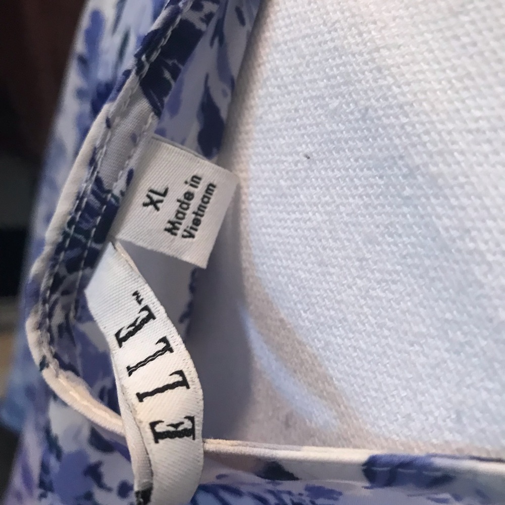 ❌SOLD❌ ELLE Sleeveless Floral print Top - Picture 5 of 5